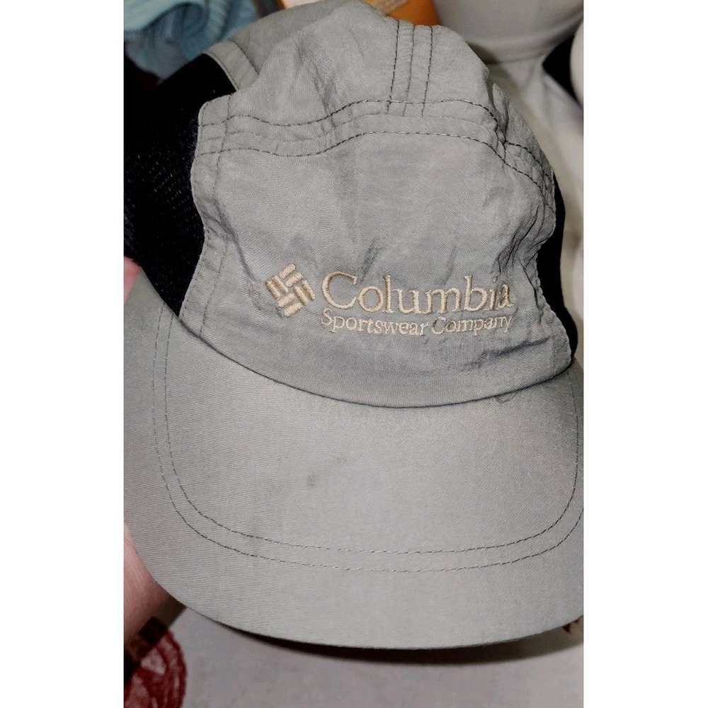 Vintage Columbia Sportswear Hat Five Panel Light Weight Fishing Pocket